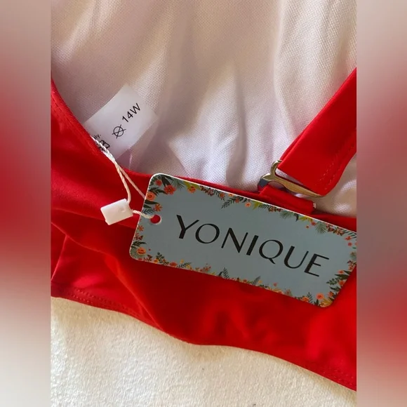Women’s Red Bikini Top Size 14W - Picture 3 of 4
